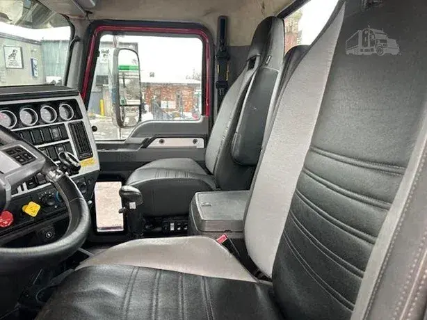 2020 MACK PINNACLE 64T - 5