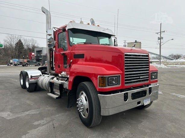 2020 MACK PINNACLE 64T - 1